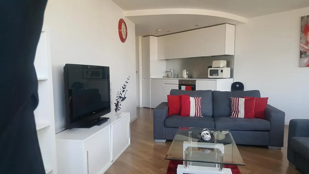 לידס Two Bed Modern City Center Apartment With Gorgeous Views