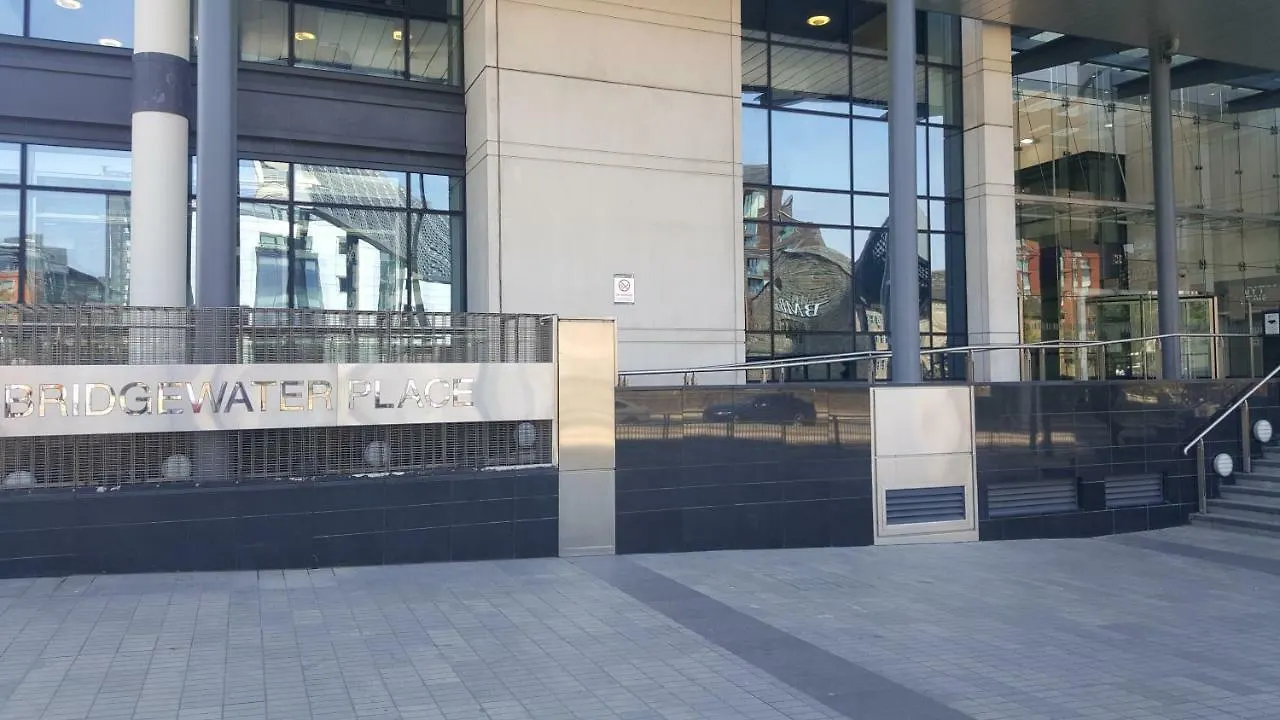 לידס Two Bed Modern City Center Apartment With Gorgeous Views בריטניה